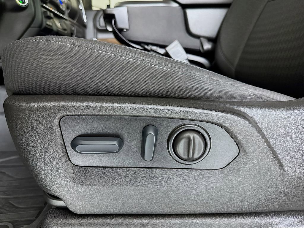 Used 2023 GMC Sierra 3500 SLE w/ SLE Convenience Package AWD/4WD image 17