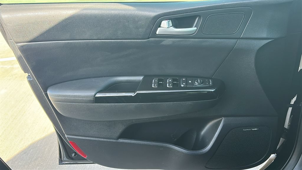 Used 2020 Kia Sportage EX w/ EX Technology Package FWD image 20