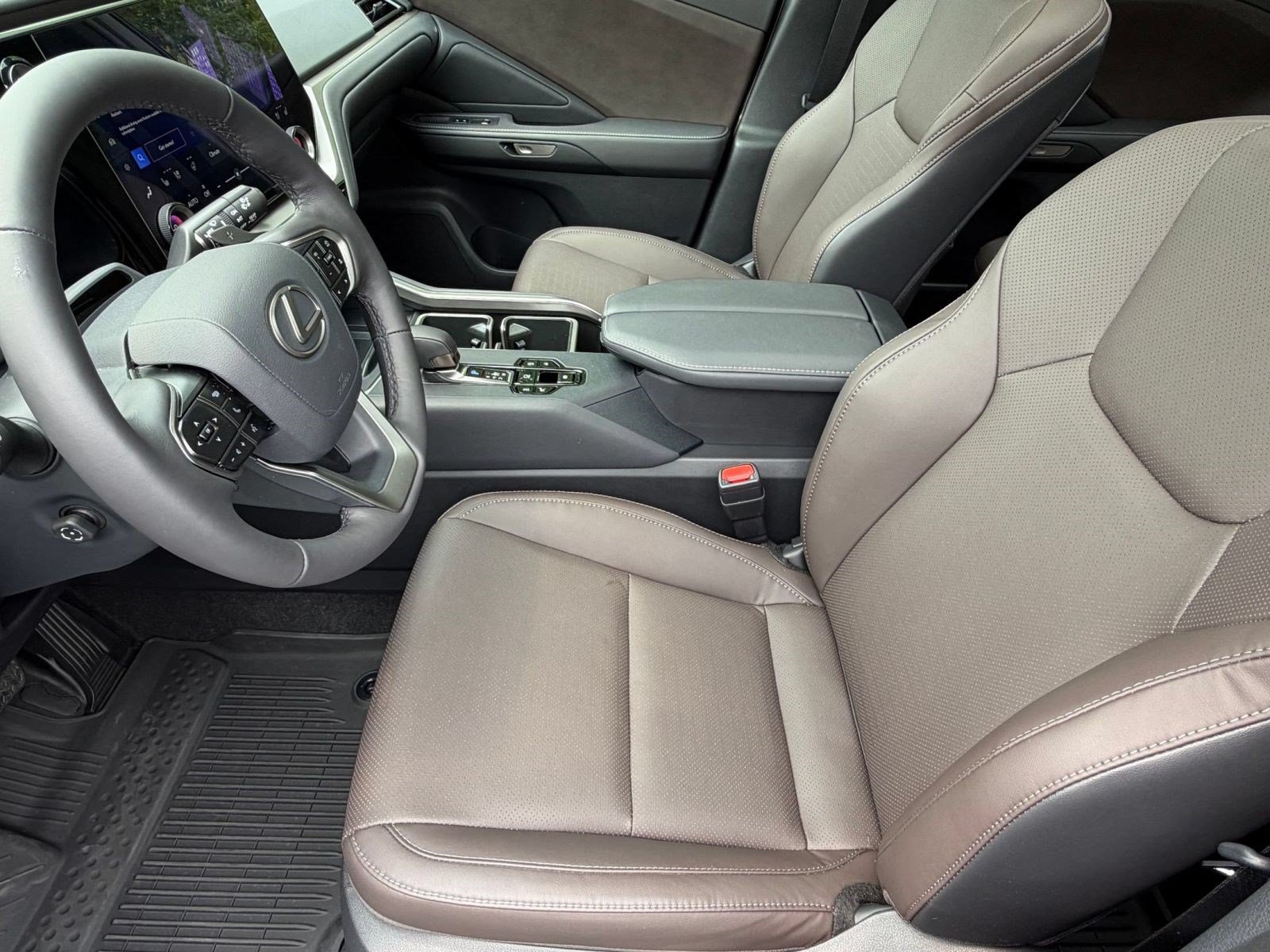 Used 2026 Lexus TX 350 AWD w/ Technology Package image 25