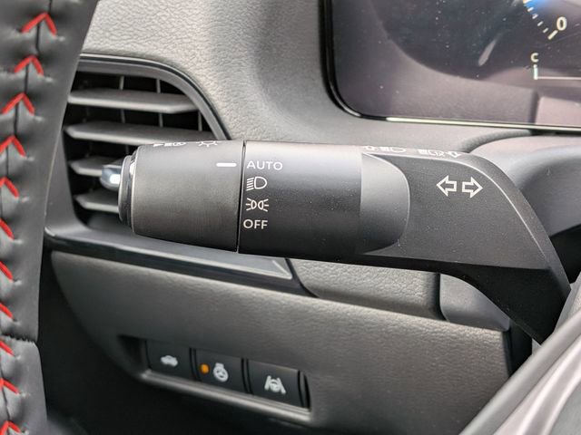 New 2026 Nissan Sentra SR w/ SR Premium Package FWD image 20