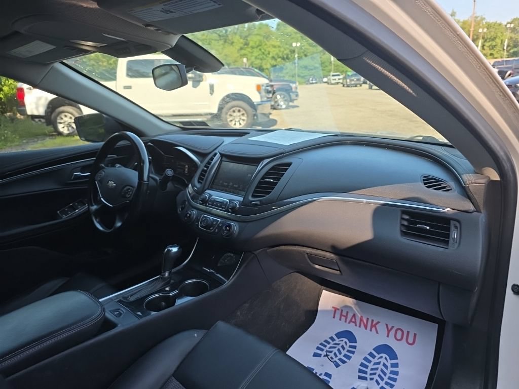 Used 2018 Chevrolet Impala LT FWD image 19