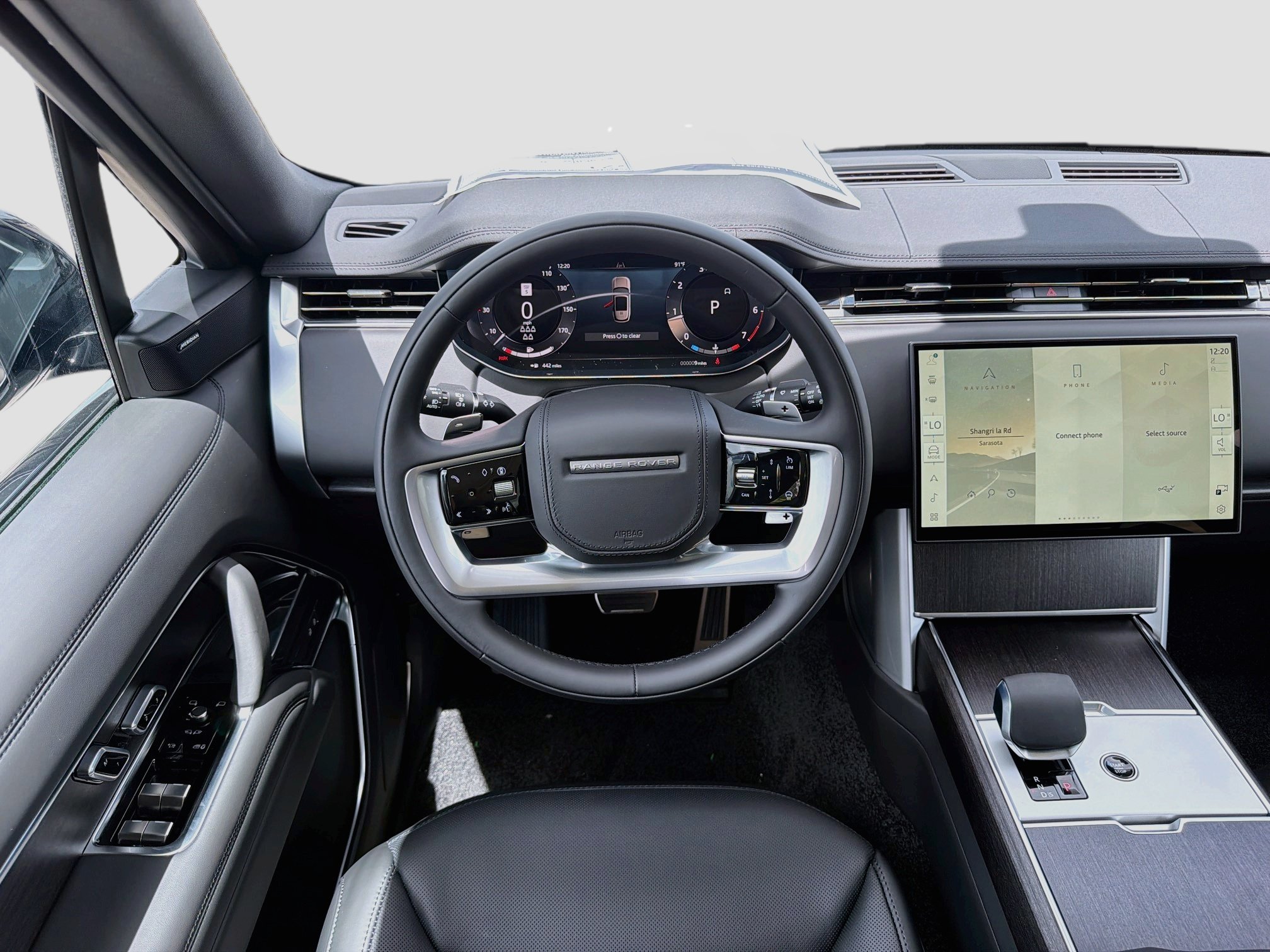 New 2026 Land Rover Range Rover Long Wheelbase SE AWD/4WD image 18