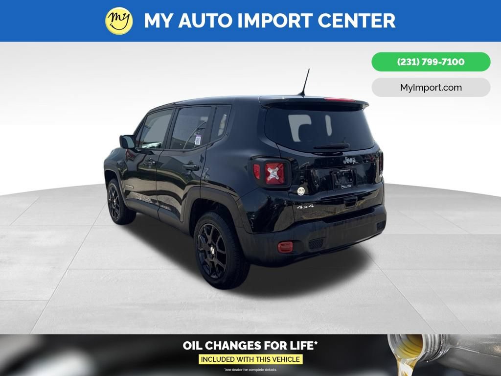 Used 2023 Jeep Renegade Latitude AWD/4WD image 5
