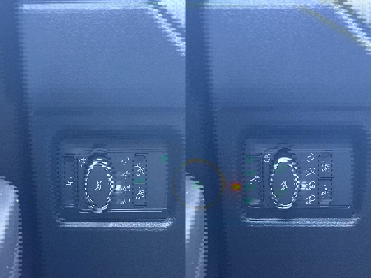 New 2025 Ford Ranger XLT w/ FX4 Off-Road Package image 13