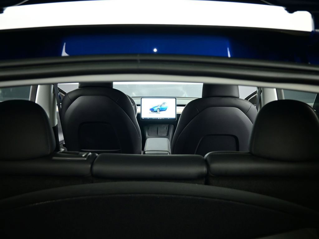Used 2025 Tesla Model Y Long Range image 64
