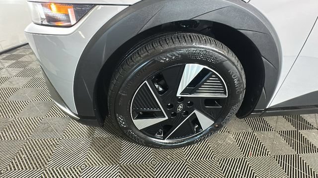 Certified 2025 Hyundai Ioniq 5 SEL AWD/4WD image 9