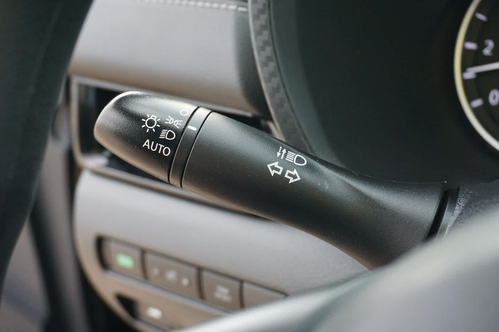 Used 2025 Nissan Sentra SV FWD image 19