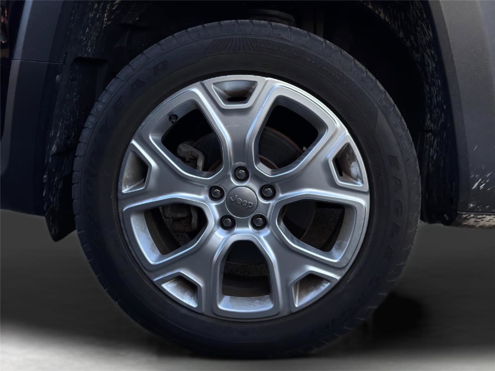 Used 2019 Jeep Renegade Limited w/ UConnect 8.4 Nav Group image 12