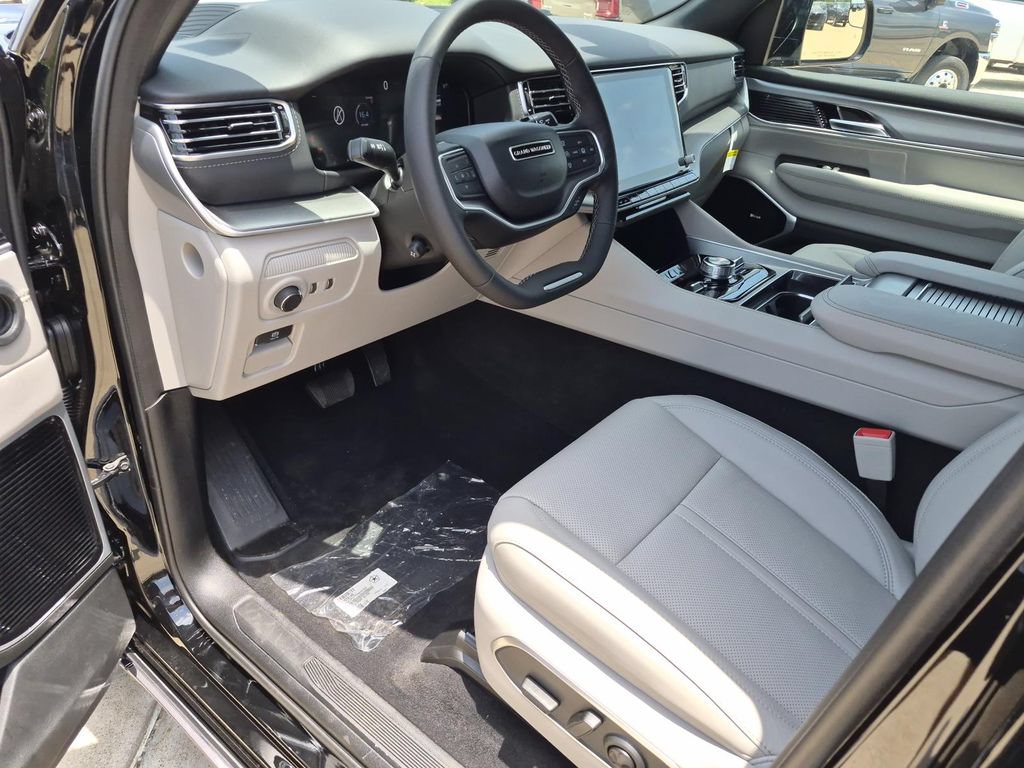 New 2026 Jeep Grand Wagoneer L Limited AWD/4WD image 12