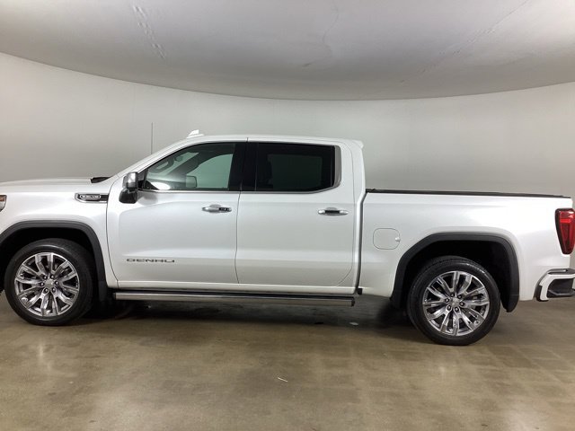 Used 2023 GMC Sierra 1500 Denali w/ Denali Reserve Package AWD/4WD image 8