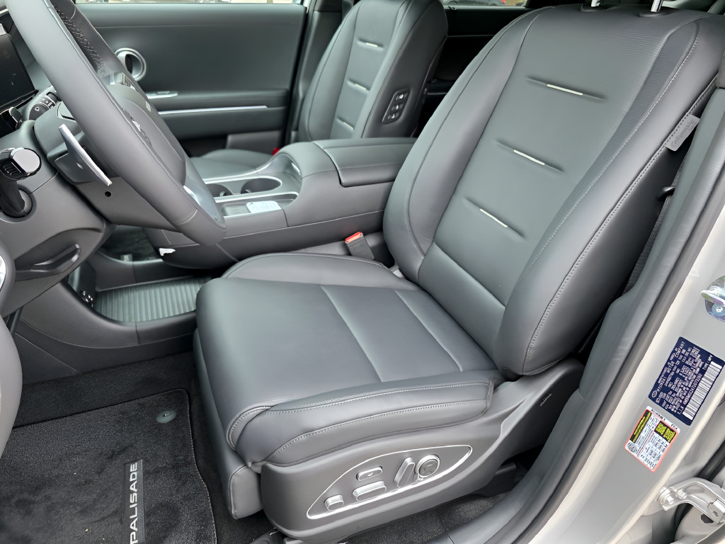 New 2026 Hyundai Palisade Calligraphy FWD image 11