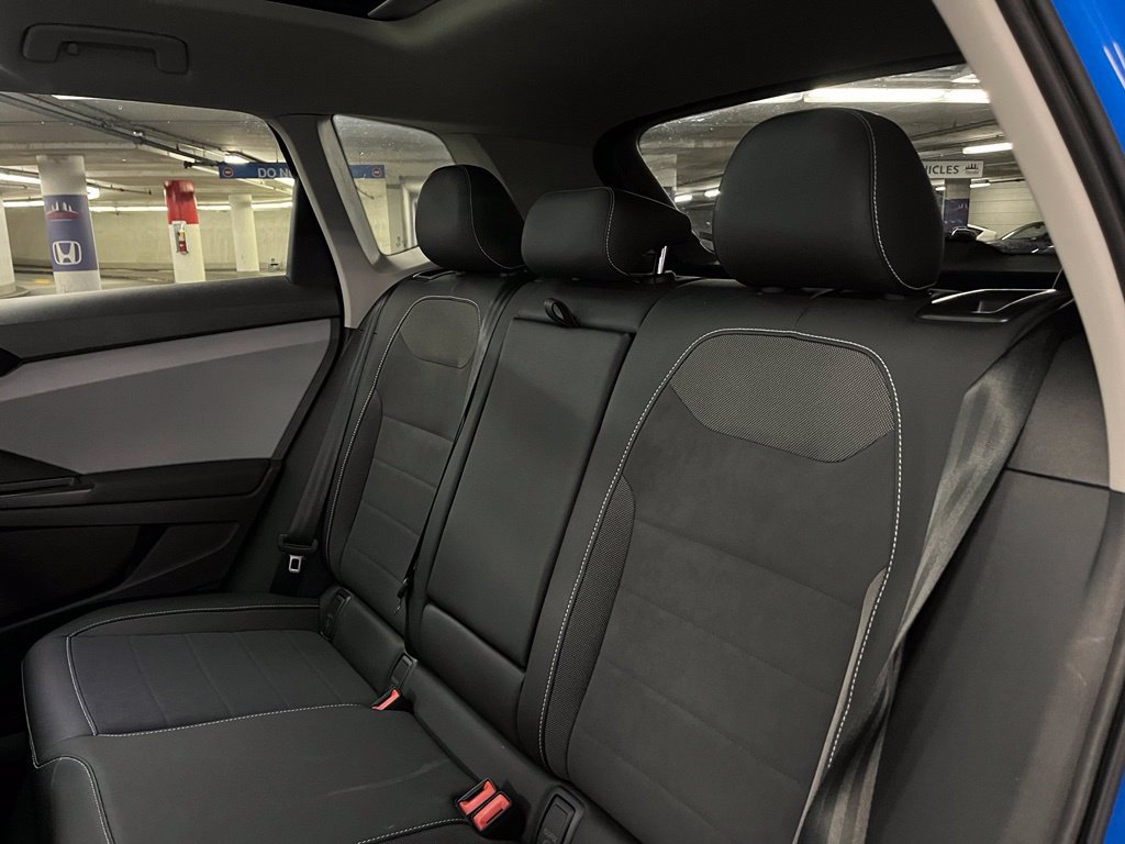 Used 2023 Volkswagen Taos SE w/ Panoramic Sunroof Package AWD/4WD image 23
