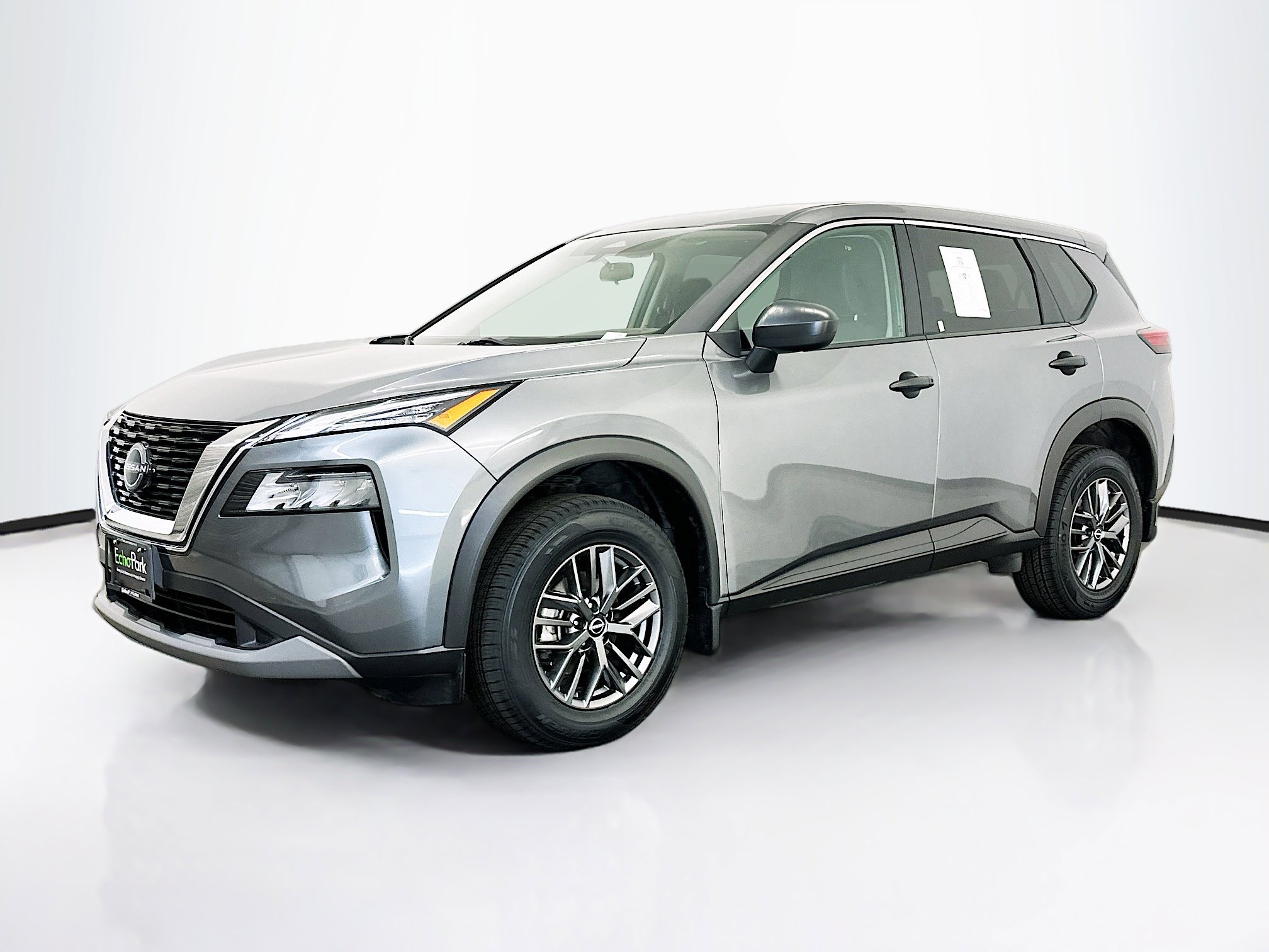 Used 2023 Nissan Rogue S AWD/4WD image 3