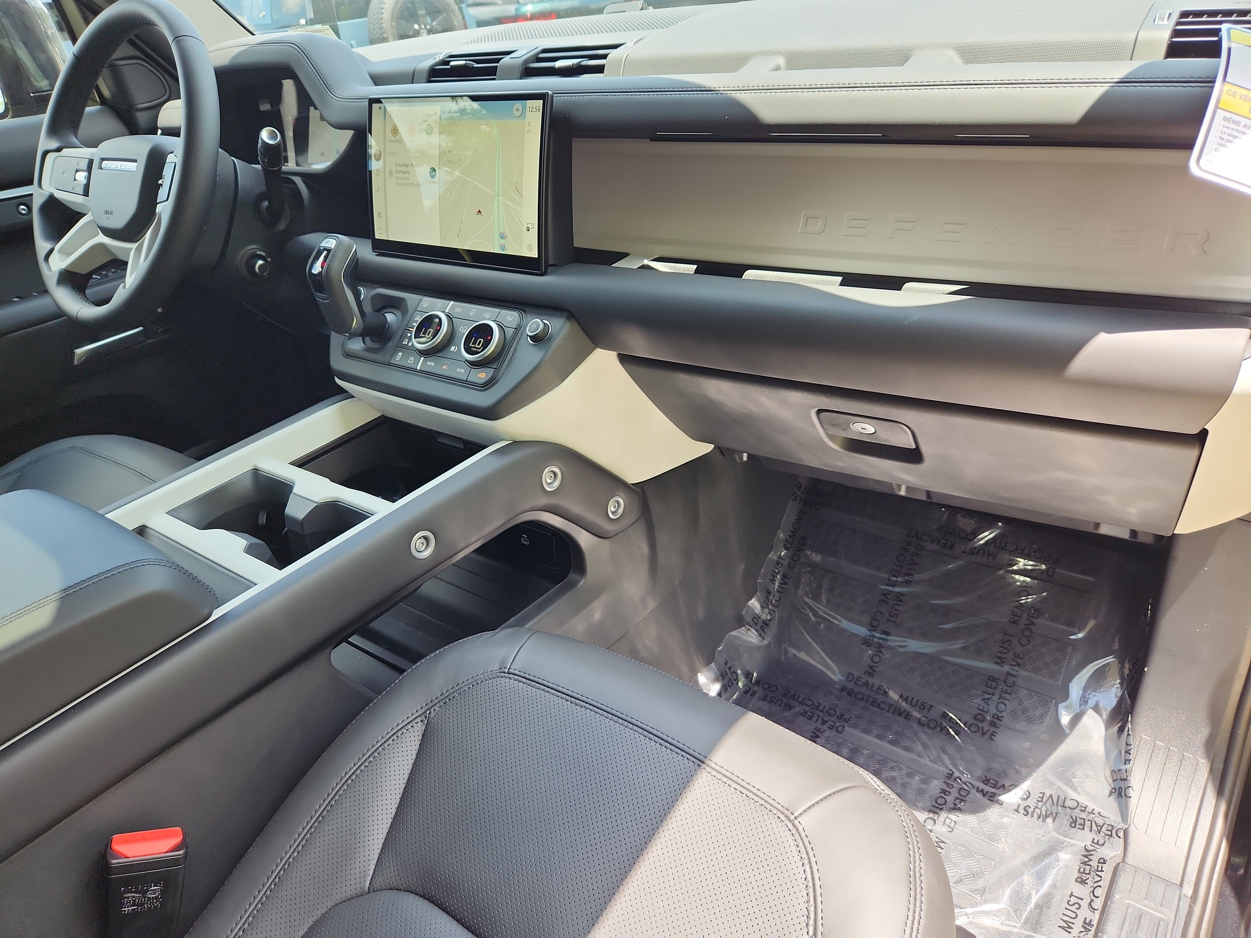 Used 2025 Land Rover Defender 130 S image 27