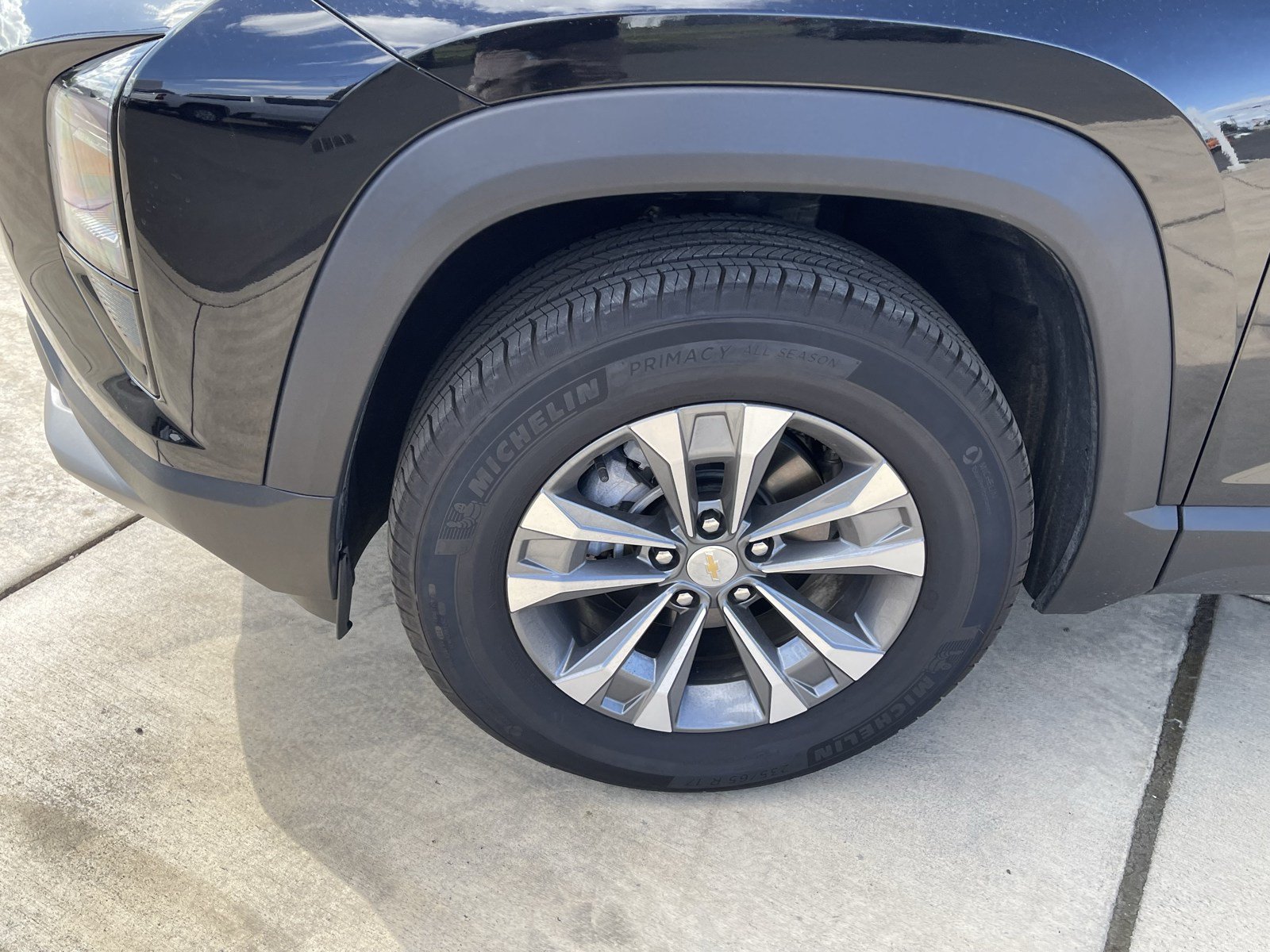 Used 2026 Chevrolet Equinox LT AWD/4WD image 9
