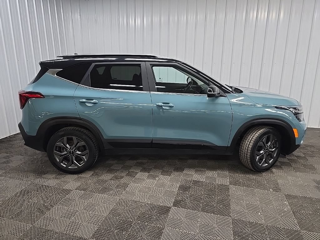 Used 2024 Kia Seltos S AWD/4WD image 2