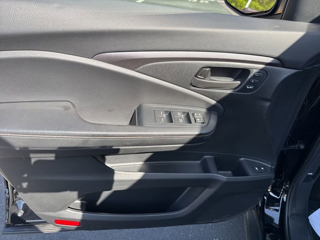 Certified 2023 Honda Passport TrailSport image 19