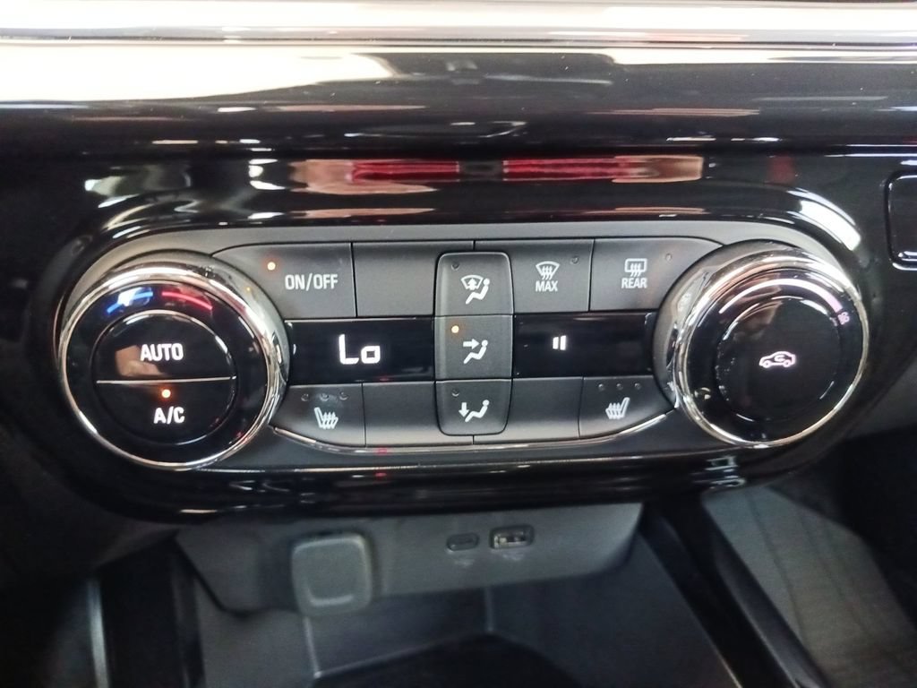 Used 2026 Chevrolet Trax RS w/ Driver Confidence Package FWD image 23