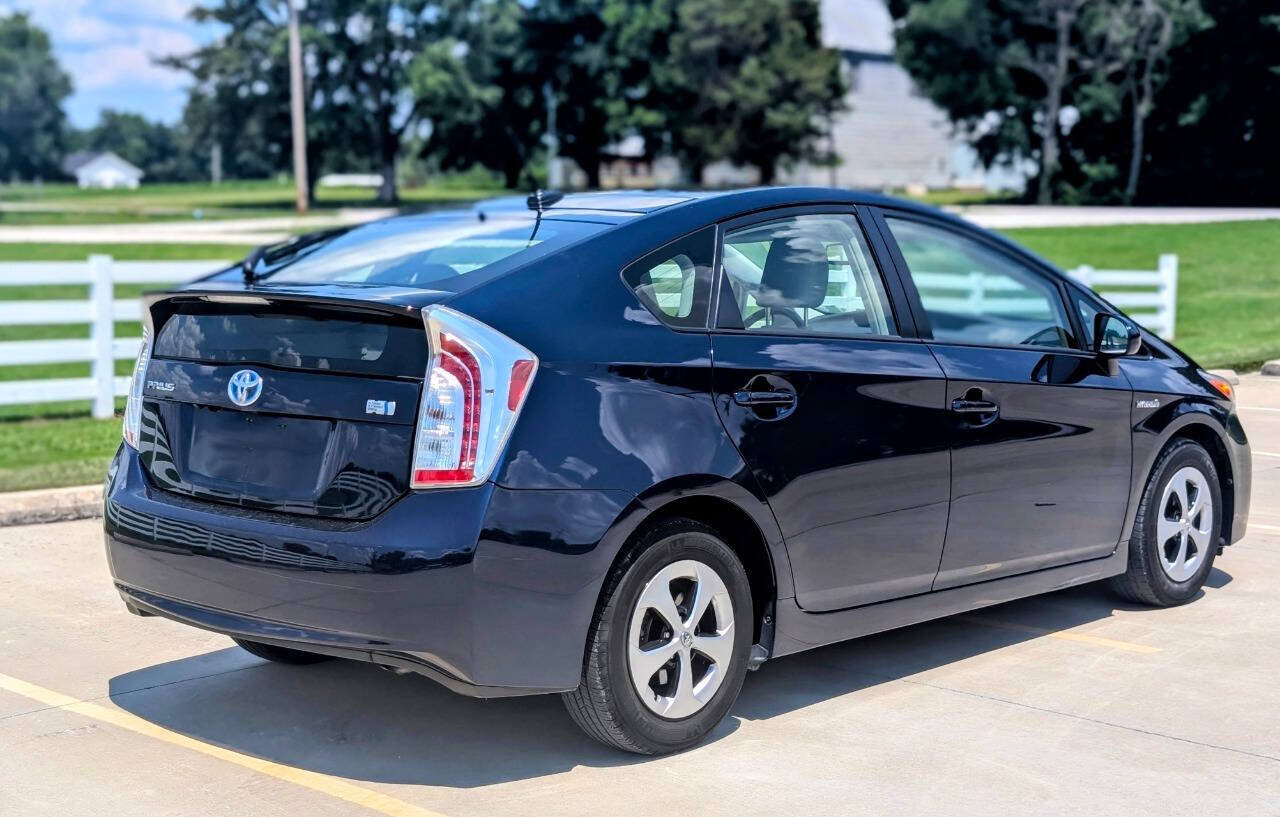 Used 2014 Toyota Prius Four w/ Solar Roof Package FWD image 8