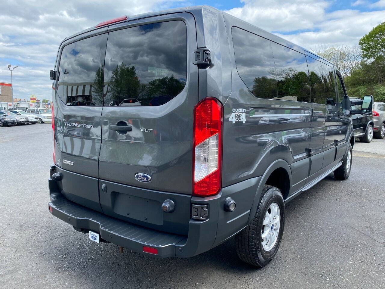 Used 2016 Ford Transit 350 XLT RWD image 7