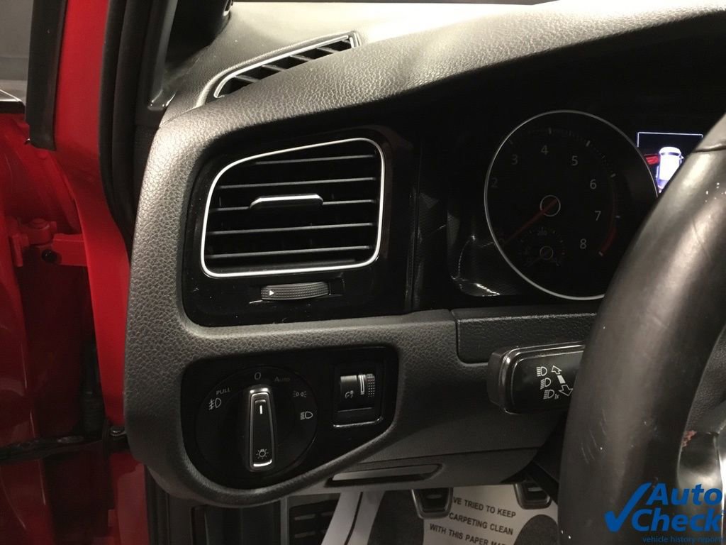 Used 2015 Volkswagen GTI SE w/ Lighting Package (SEL) FWD image 21