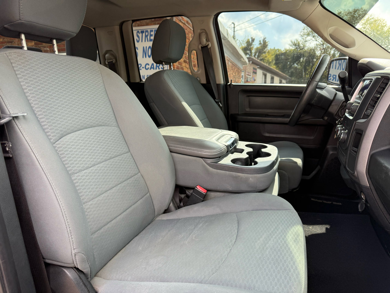 Used 2014 RAM 1500 Express image 22