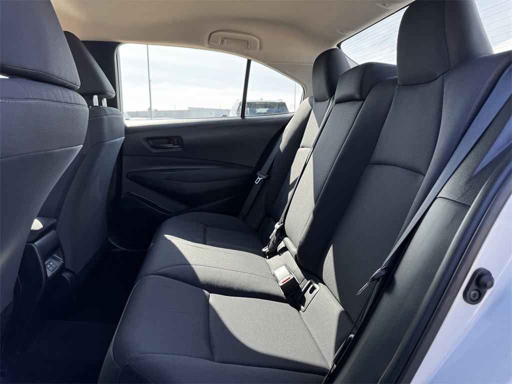 Certified 2025 Toyota Corolla LE image 27