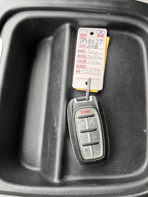 Used 2018 Chrysler Pacifica Touring-L image 56