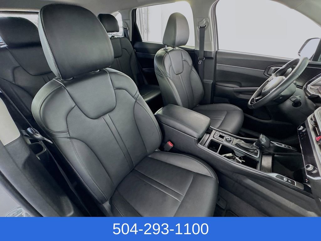 Used 2024 Kia Sorento EX image 29