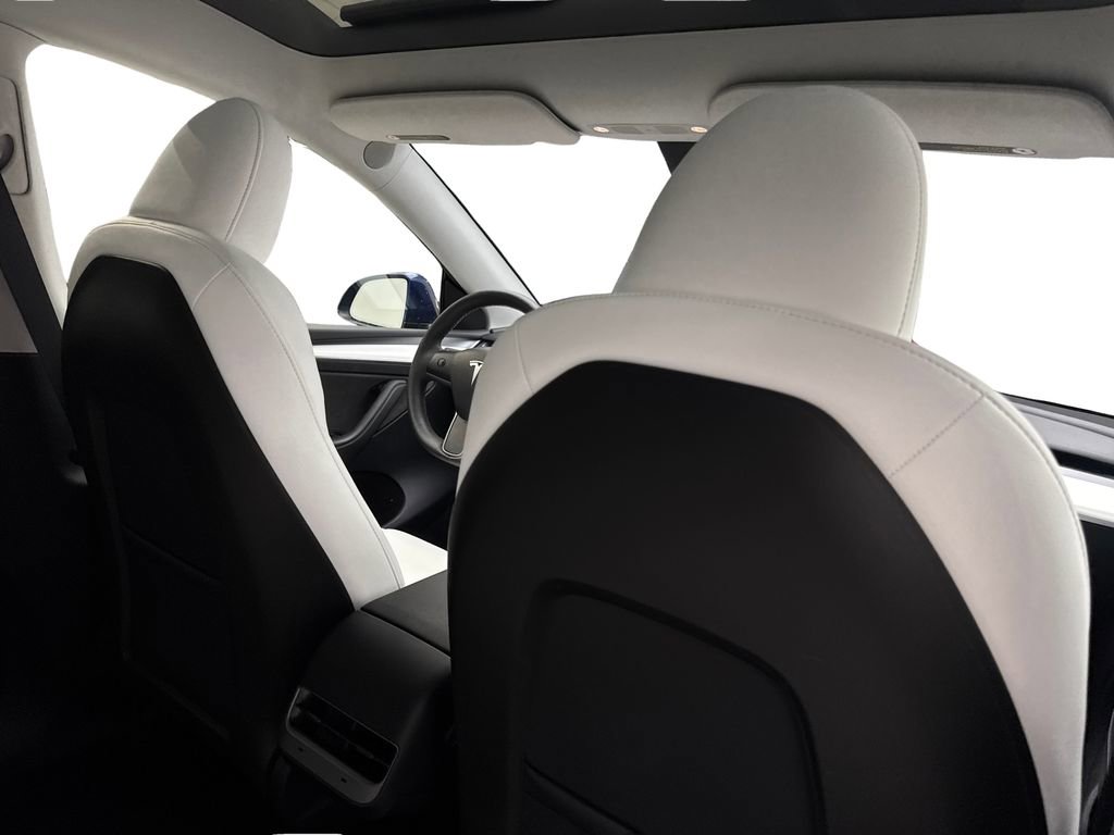 Used 2024 Tesla Model Y Long Range image 41