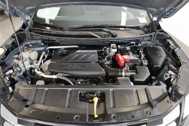 Used 2025 Nissan Rogue SV image 9