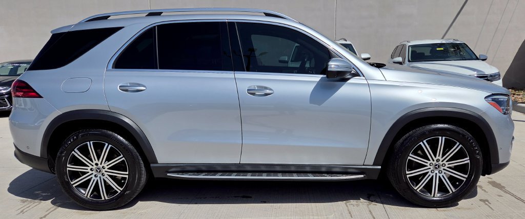 Used 2025 Mercedes-Benz GLE 450e 4MATIC image 6