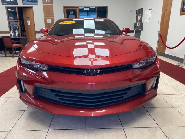Used 2017 Chevrolet Camaro LT RWD image 8