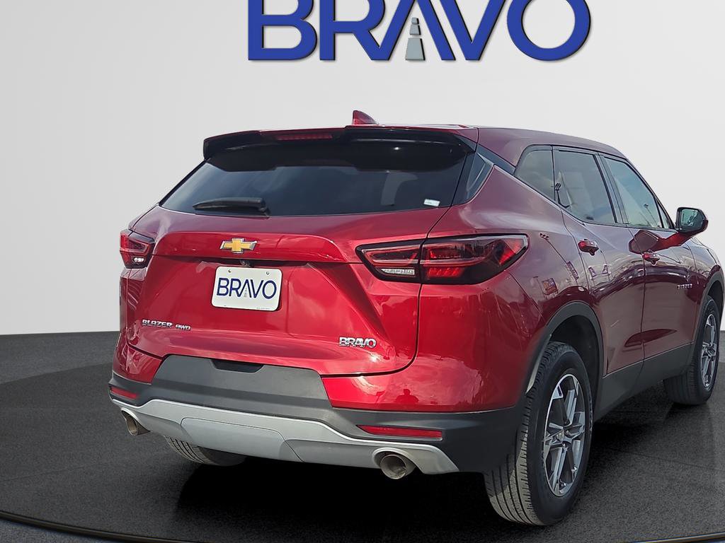 Used 2025 Chevrolet Blazer LT image 4