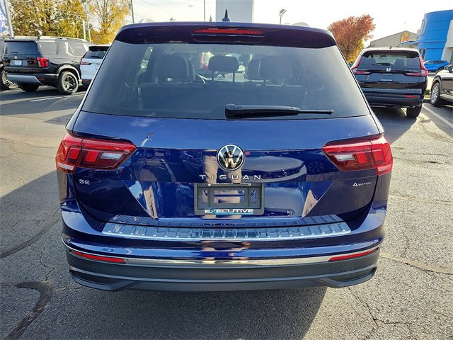 Used 2022 Volkswagen Tiguan SE w/ Panoramic Sunroof Package image 4
