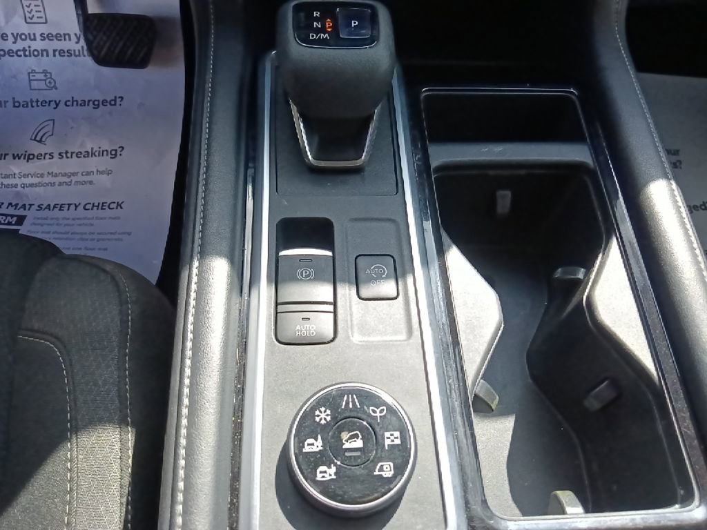 Used 2022 Nissan Pathfinder SV w/ SV Premium Package image 24