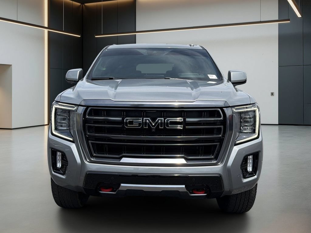 Used 2024 GMC Yukon AT4 w/ Technology Package AWD/4WD image 9