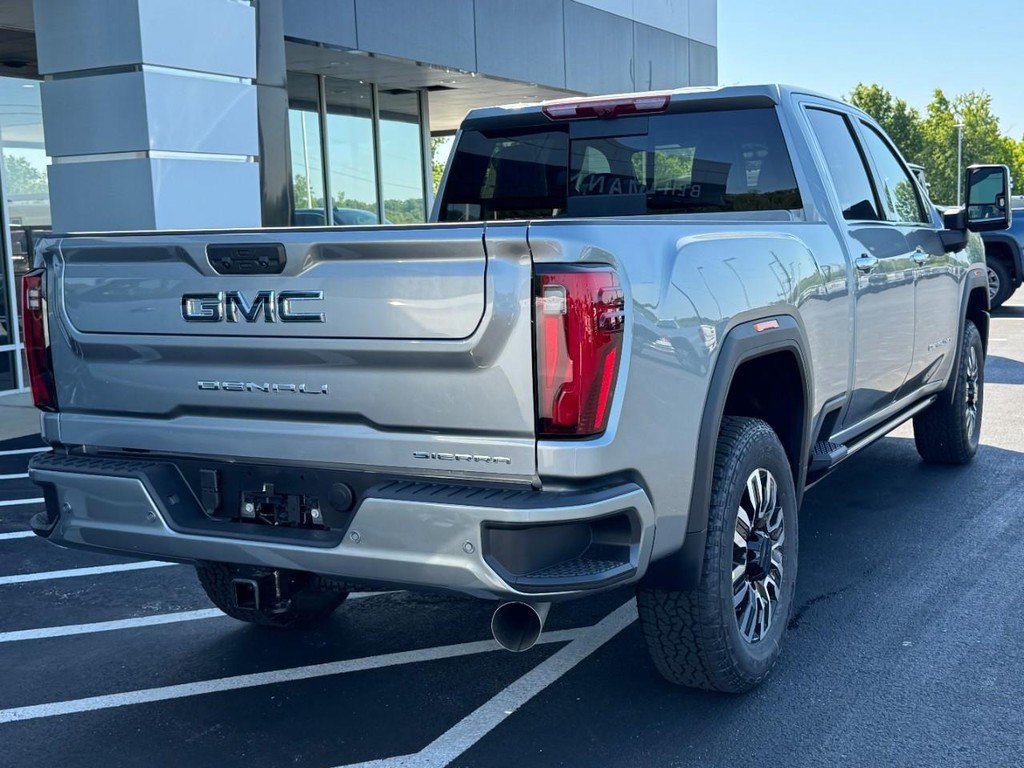 New 2026 GMC Sierra 2500 Denali Ultimate w/ LPO, Black Badging Package AWD/4WD image 4