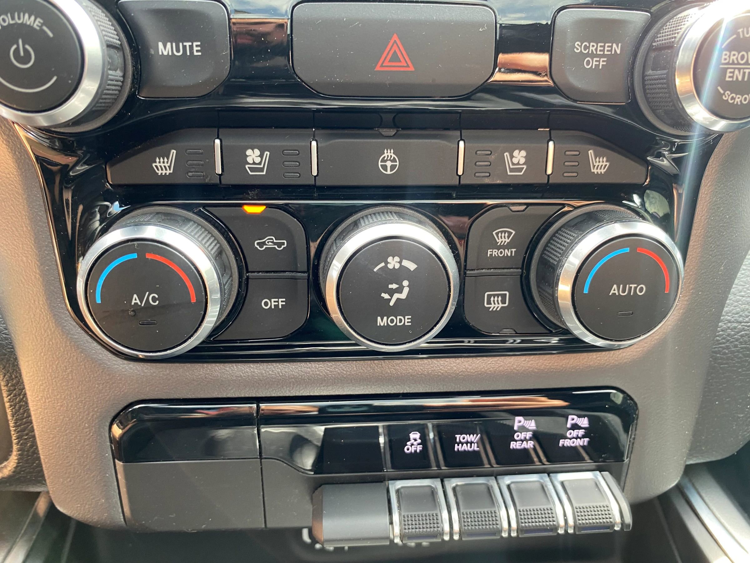 Used 2022 RAM 1500 Laramie w/ Sport Appearance Package image 20