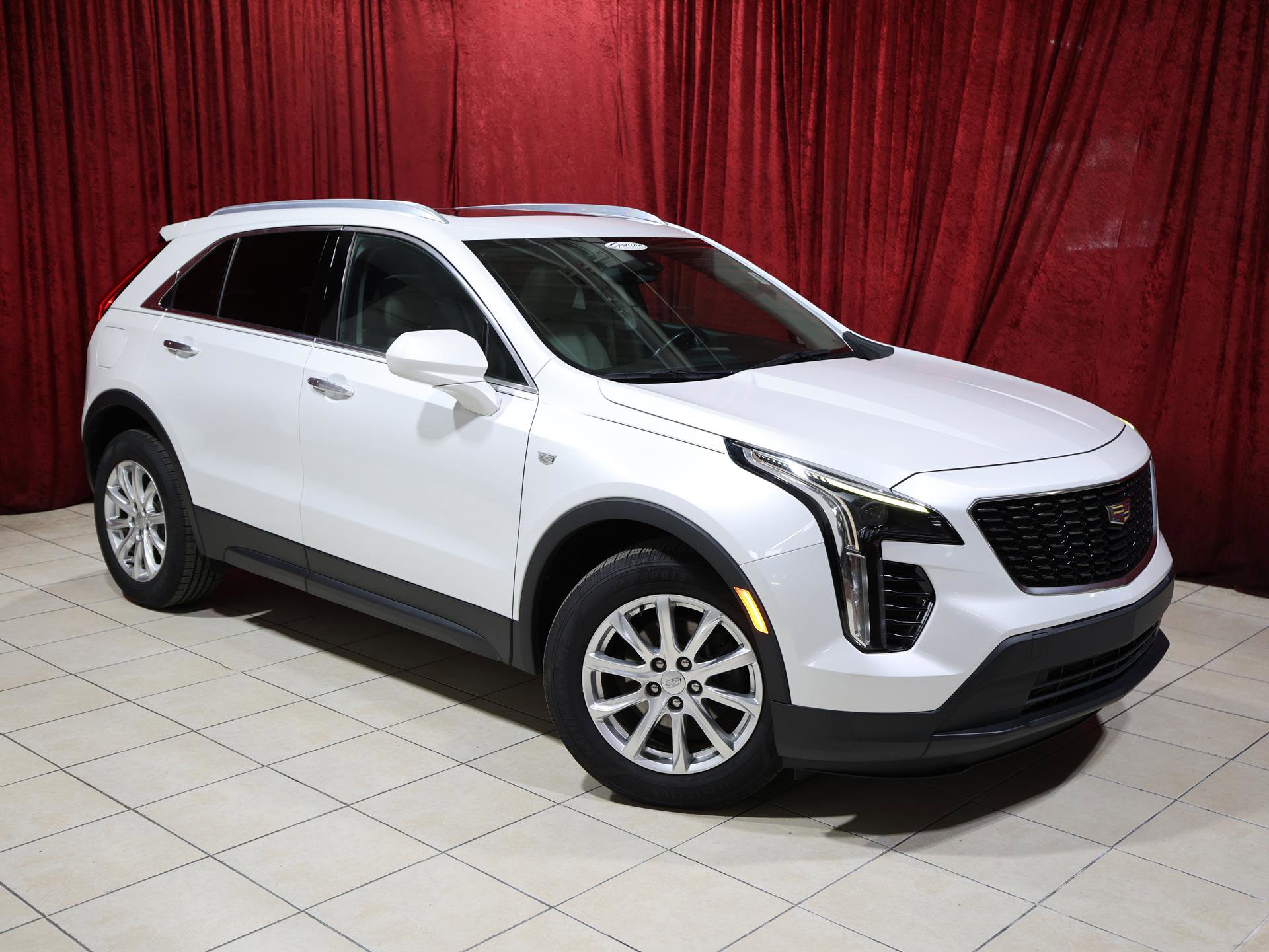 Used 2019 Cadillac XT4 Luxury image 2