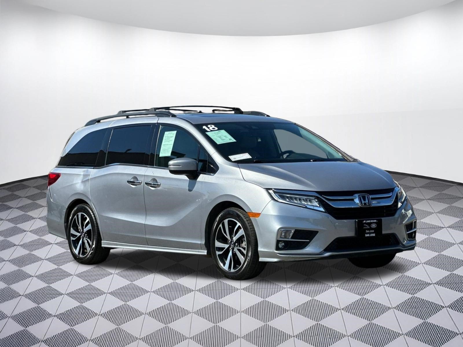 Used 2018 Honda Odyssey Elite image 6