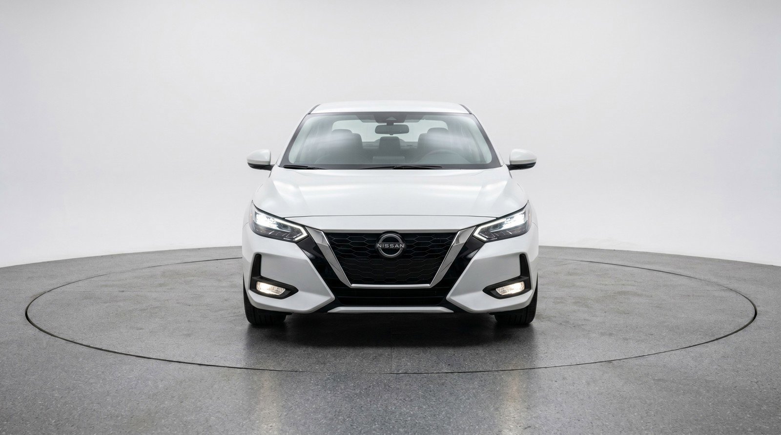 Used 2025 Nissan Sentra SV FWD image 2