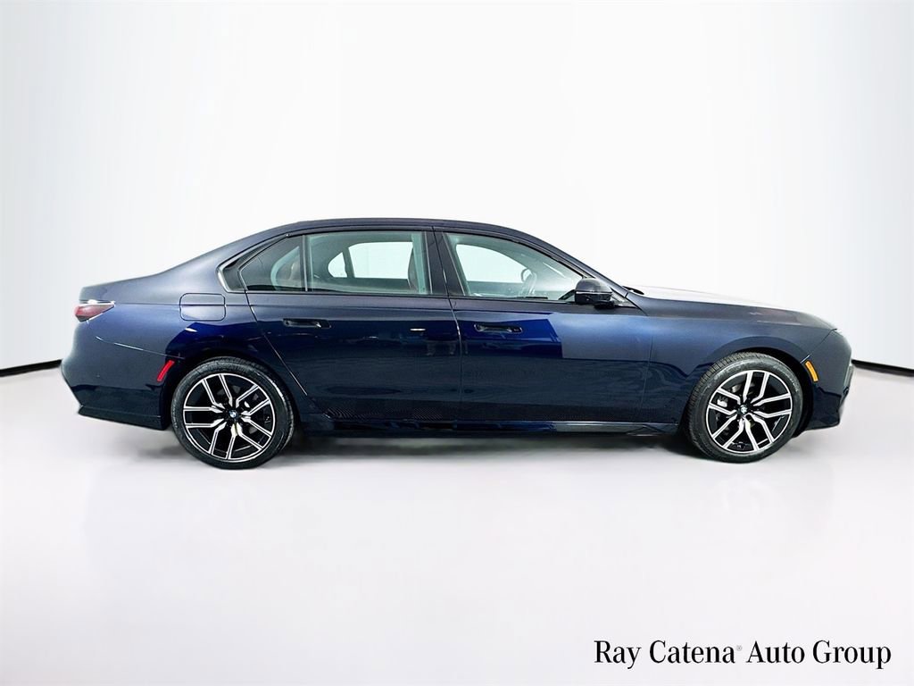 Used 2023 BMW 740i RWD image 8