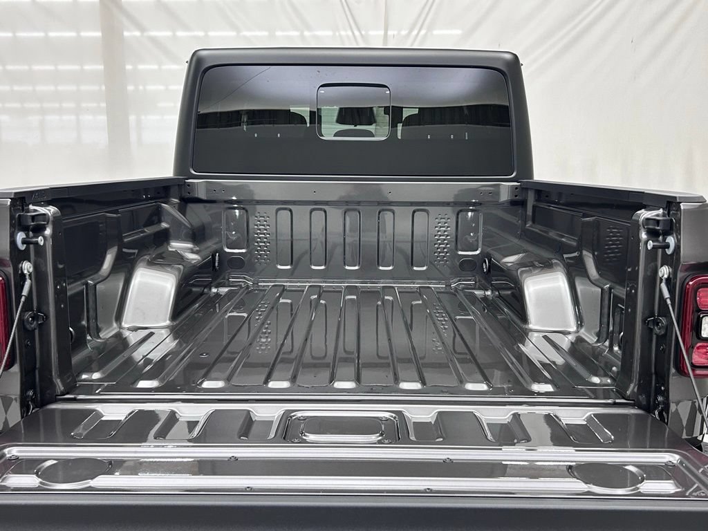 New 2026 Jeep Gladiator Rubicon w/ Steel Power Dome Hood Package AWD/4WD image 9