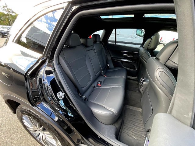 Used 2026 Mercedes-Benz GLC 300 4MATIC image 27