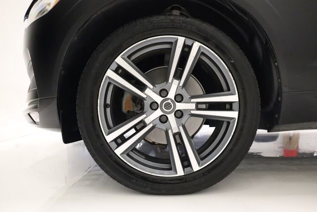 Used 2021 Volvo XC60 T5 Momentum w/ Advanced Package AWD/4WD image 8