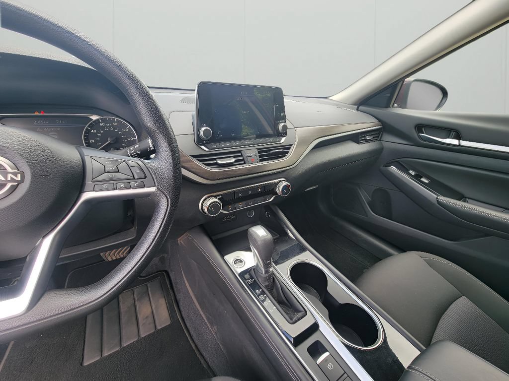 Used 2023 Nissan Altima 2.5 SV AWD/4WD image 17