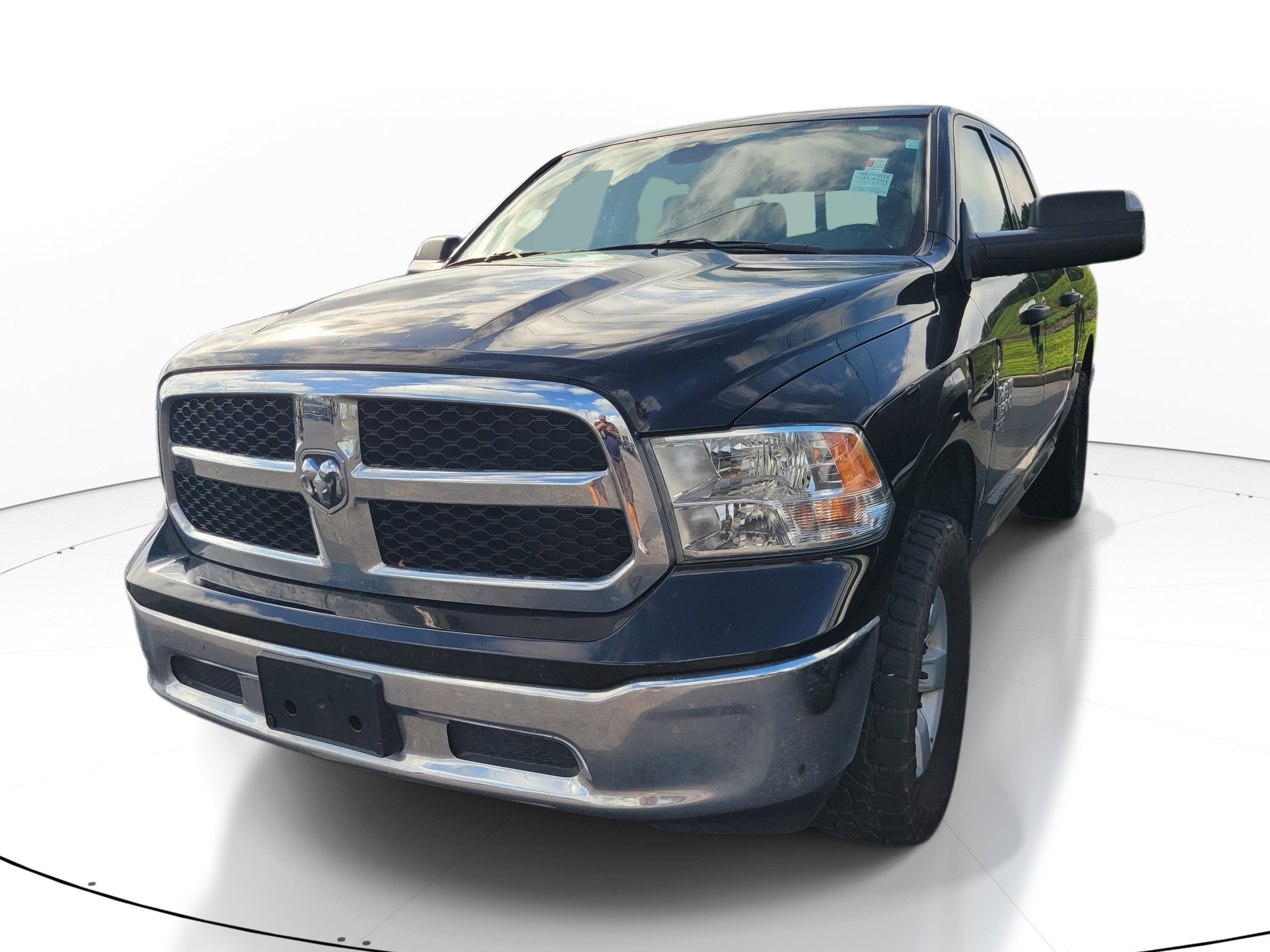 Used 2023 RAM 1500 Classic SLT w/ Trailer & Traction Group AWD/4WD image 3
