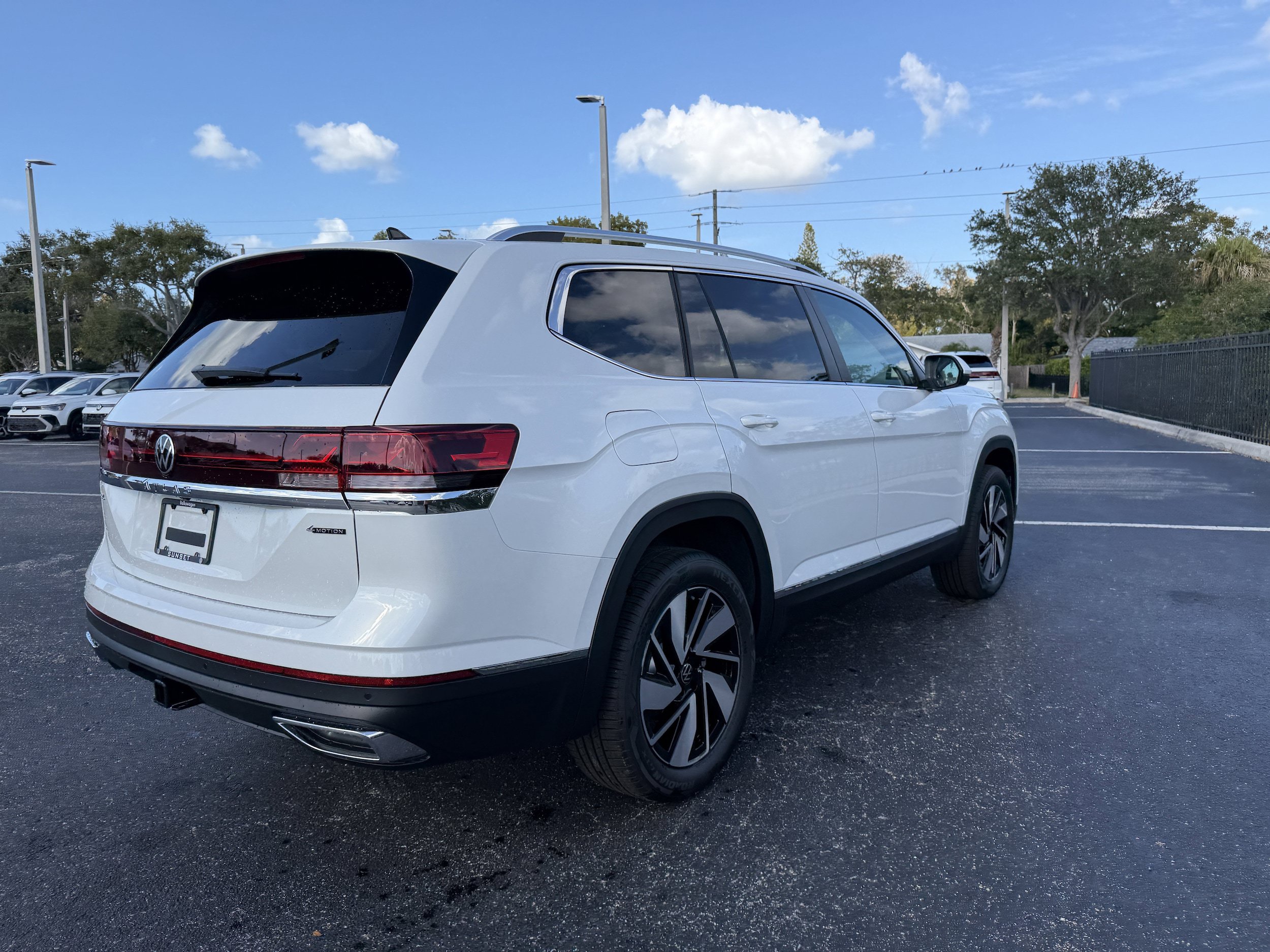 New 2026 Volkswagen Atlas SEL AWD/4WD image 3
