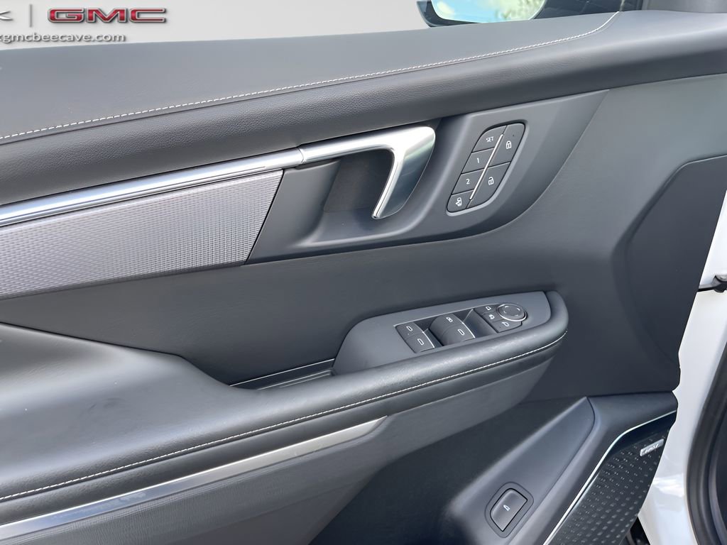 New 2025 Buick Enclave Sport Touring w/ Power Package image 11